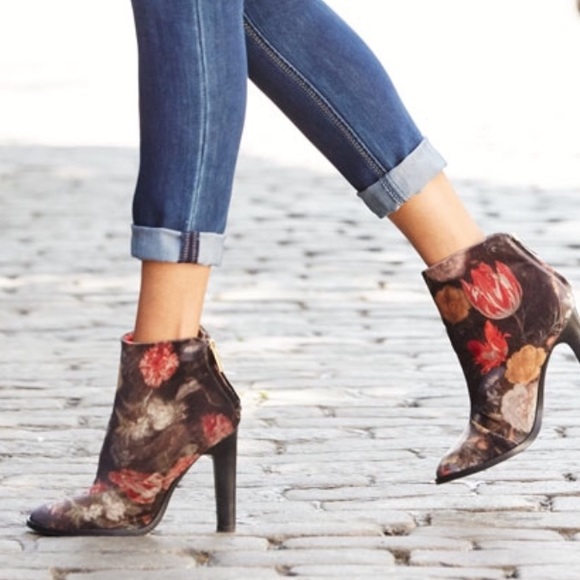 Joie Shoes - Joie Blayze velvet boot